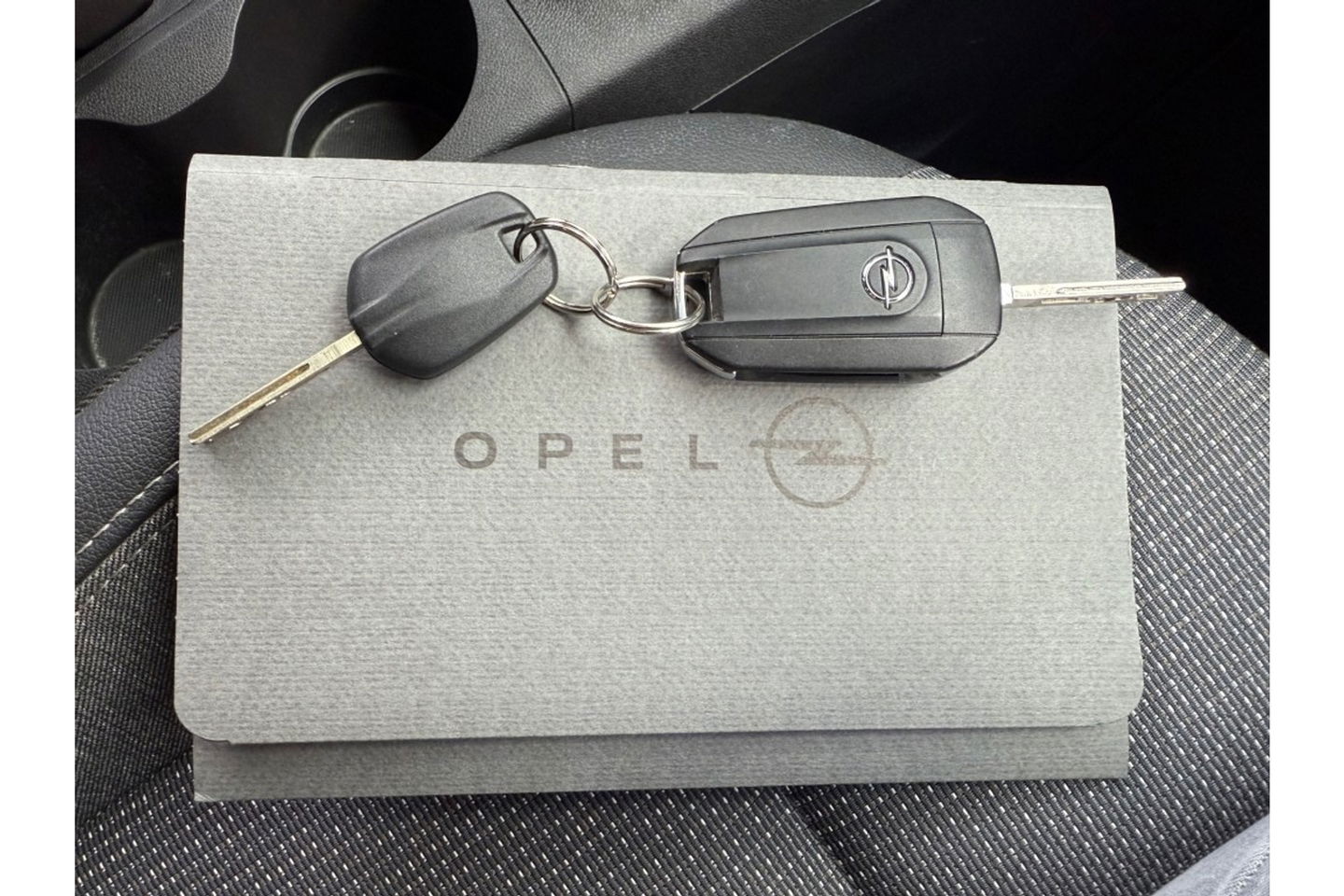 Opel Crossland 1.2 TURBO ELEGANCE 110PK AIRCO NAVI PDC-CAMERA.