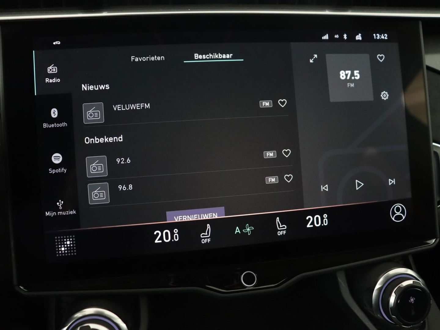 Lynk & Co 01 1.5 Plug In | Panoramadak | Infinity by Harman | Camera | Adaptive cruise | Stoelverwarming | Carplay | Memory | Full LED | PHEV