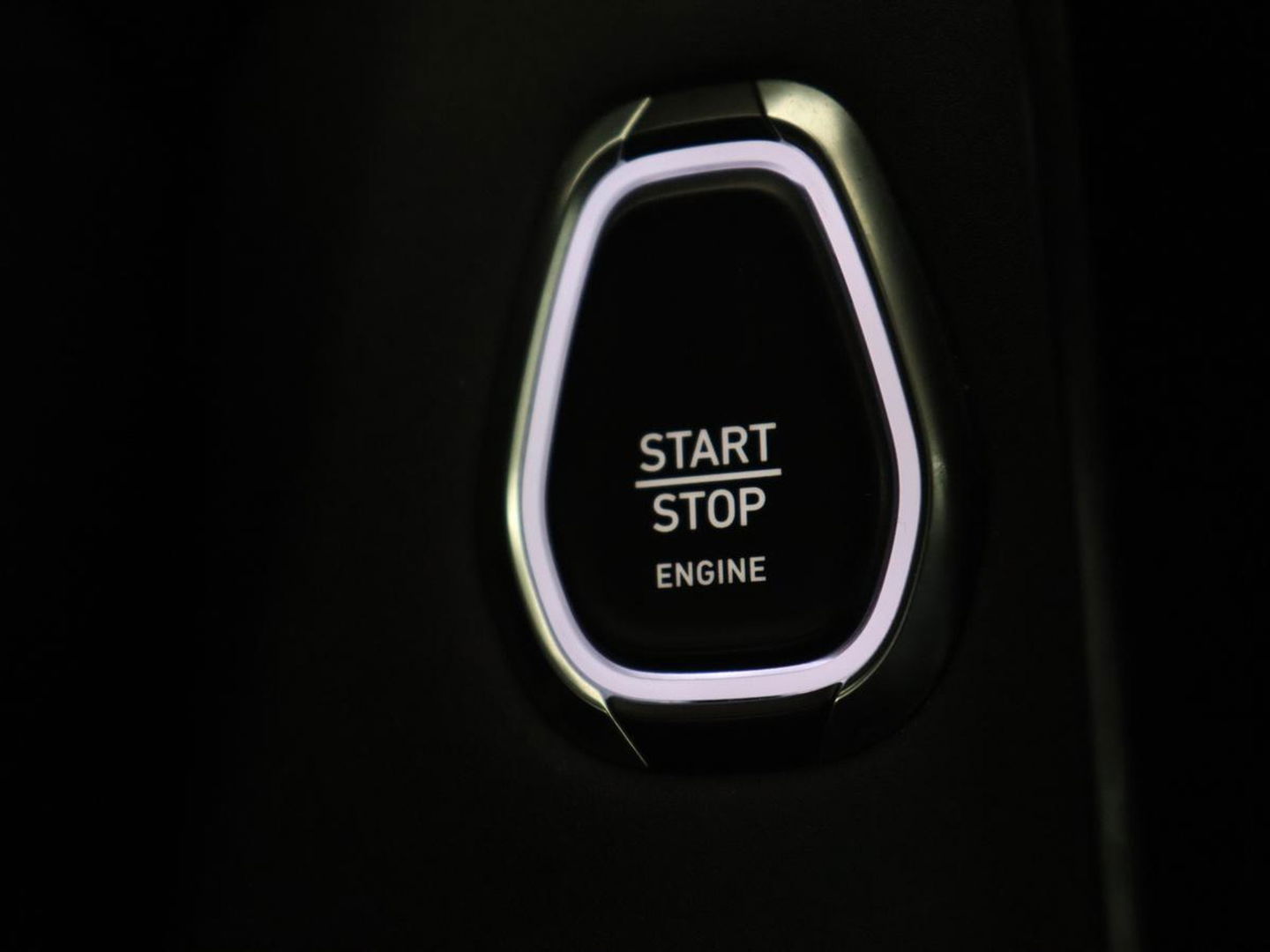 Lynk & Co 01 1.5 Plug In | Panoramadak | Infinity by Harman | Camera | Adaptive cruise | Stoelverwarming | Carplay | Memory | Full LED | PHEV