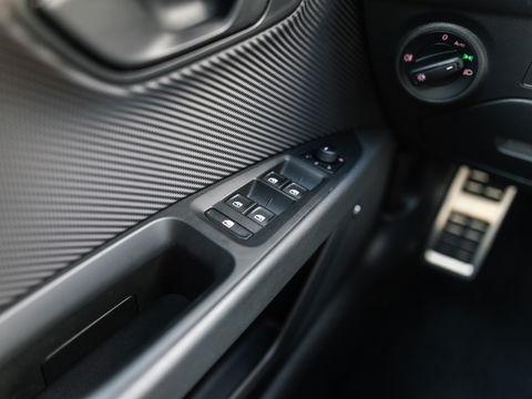 SEAT Leon ST 2.0 TSI 4DRIVE CUPRA R BLACKNESS GREY CARBON