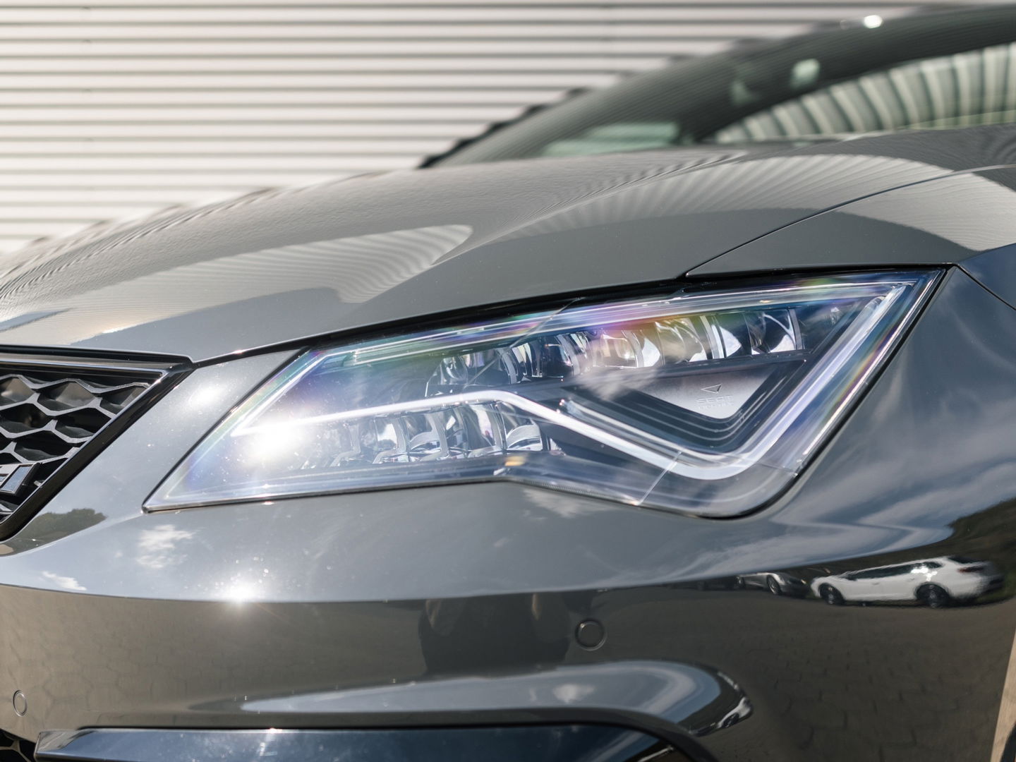 SEAT Leon ST 2.0 TSI 4DRIVE CUPRA R BLACKNESS GREY CARBON