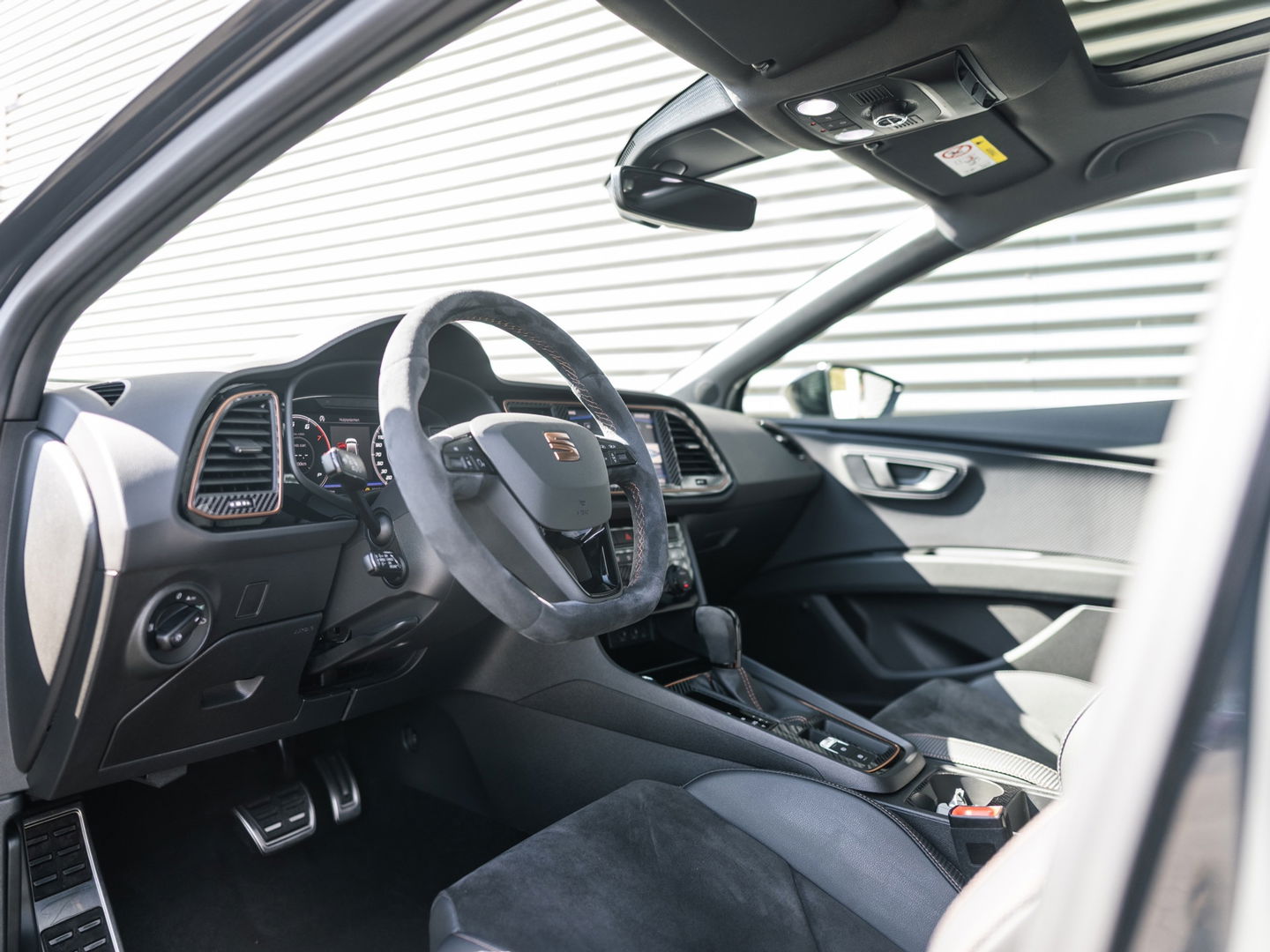 SEAT Leon ST 2.0 TSI 4DRIVE CUPRA R BLACKNESS GREY CARBON