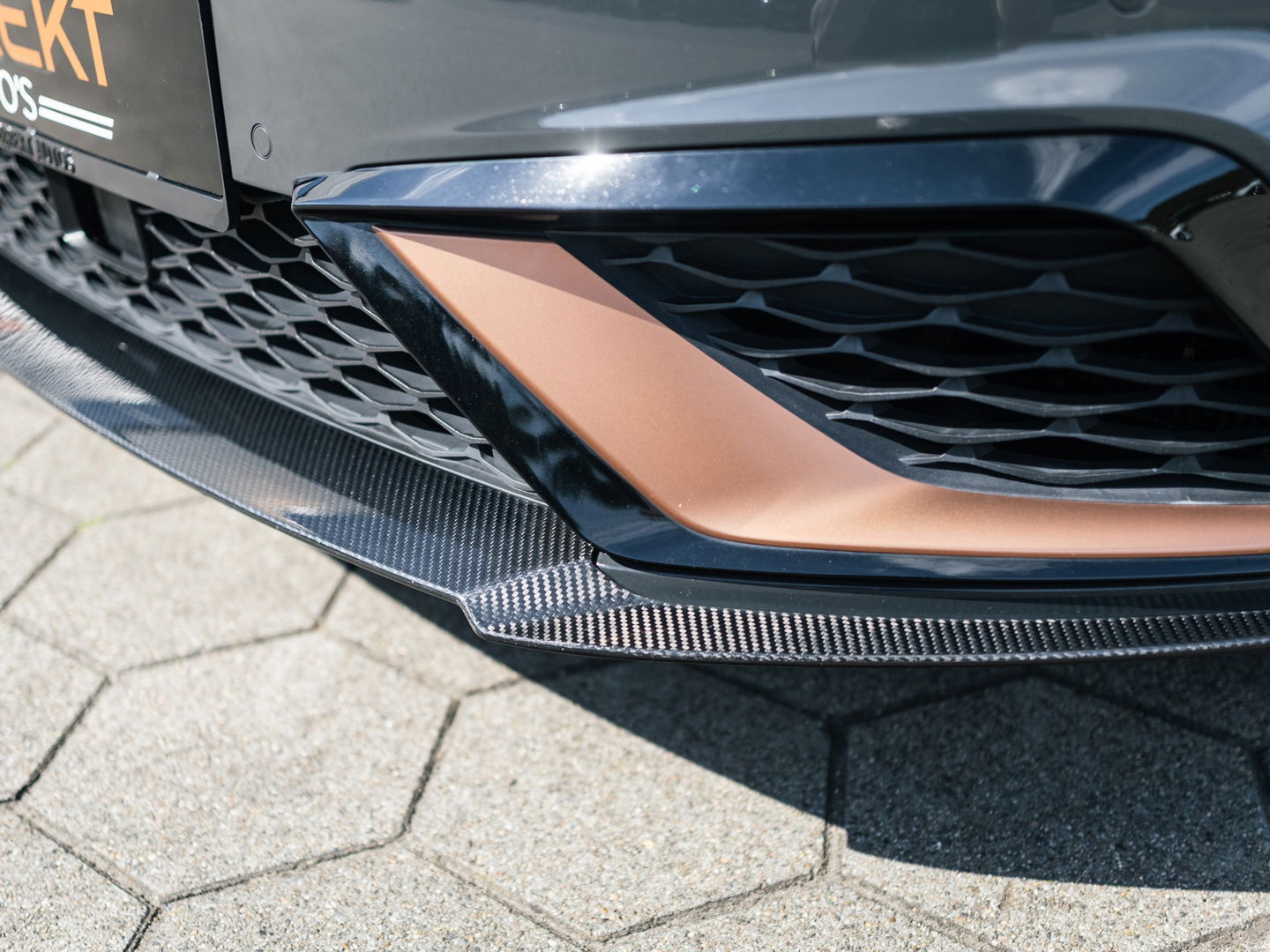 SEAT Leon ST 2.0 TSI 4DRIVE CUPRA R BLACKNESS GREY CARBON