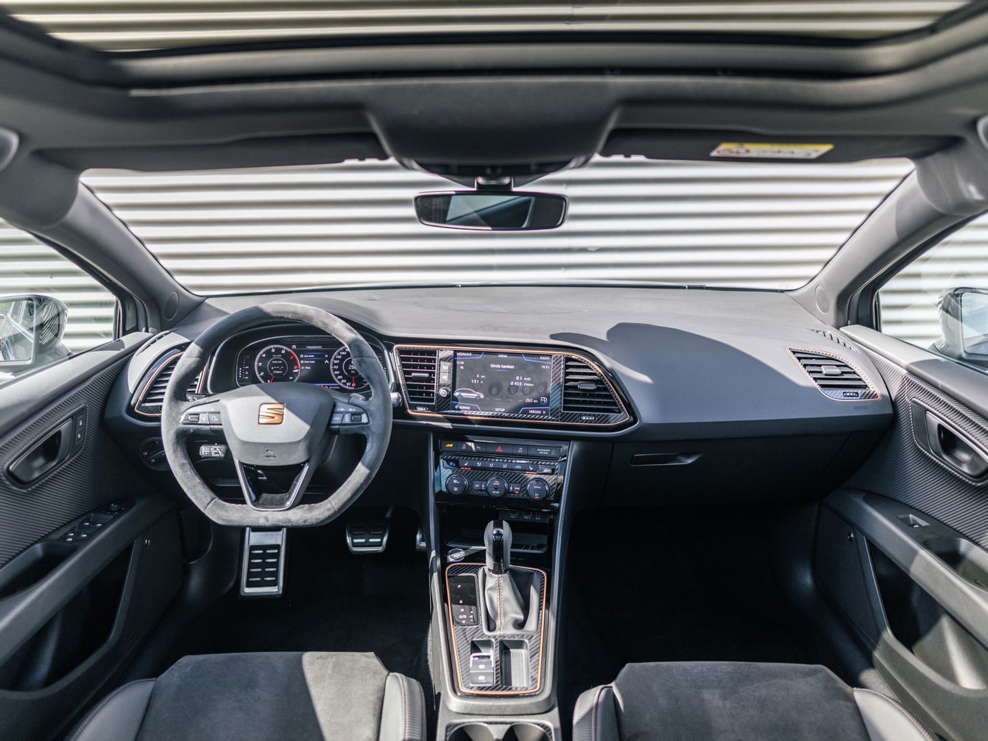 SEAT Leon ST 2.0 TSI 4DRIVE CUPRA R BLACKNESS GREY CARBON