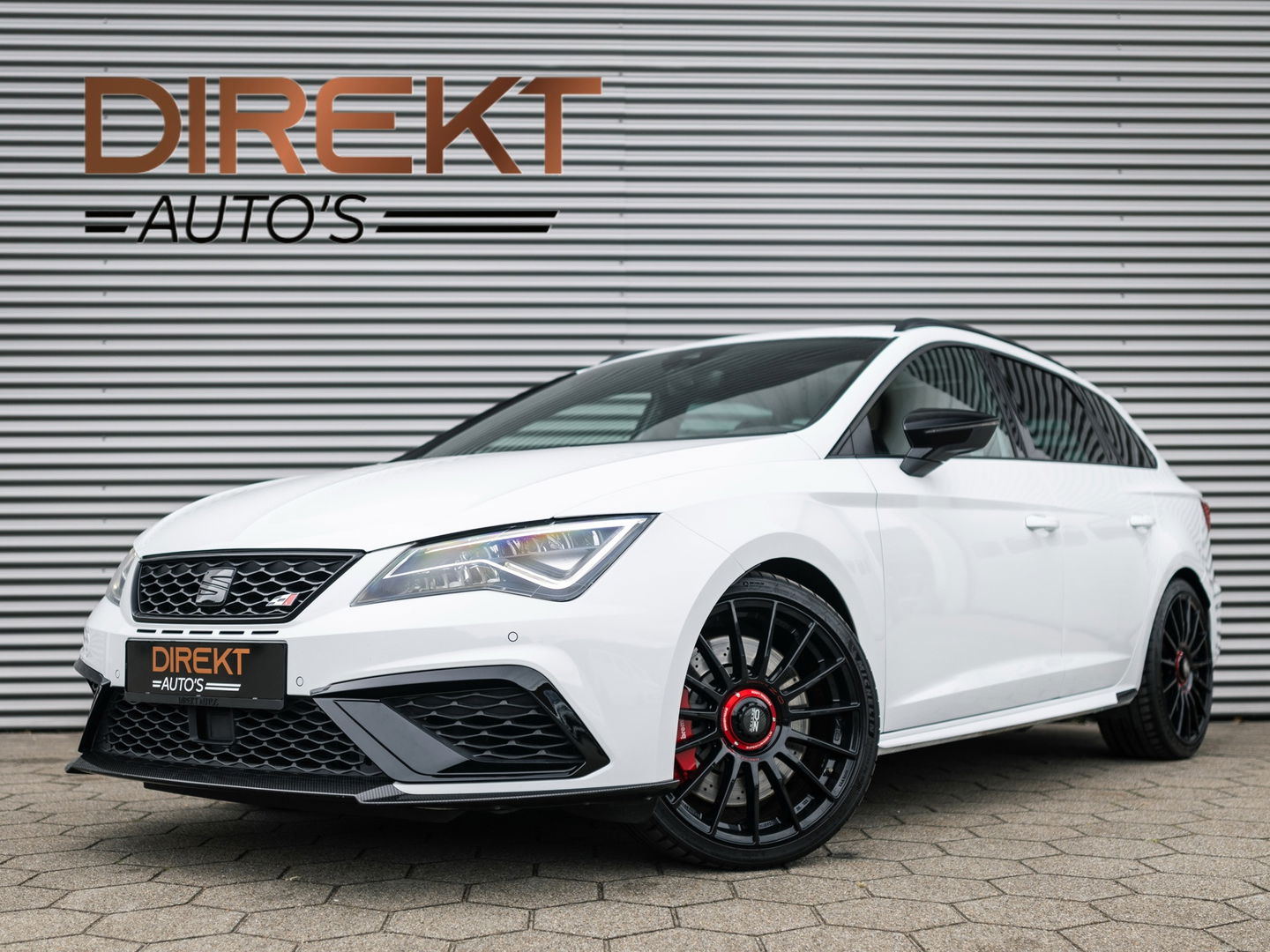 SEAT Leon ST 2.0 TSI CUPRA 4DRIVE CARBON EDITION PANO BREMBO
