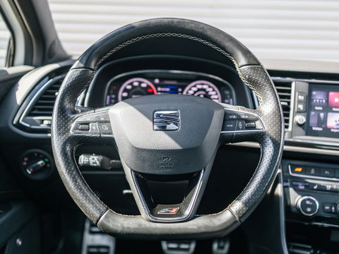 SEAT Leon ST 2.0 TSI CUPRA 4DRIVE CARBON EDITION PANO BREMBO