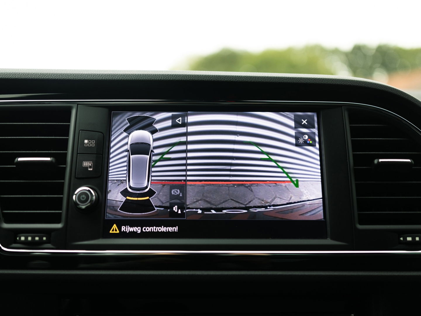 SEAT Leon ST 2.0 TSI CUPRA 4DRIVE CARBON EDITION PANO BREMBO