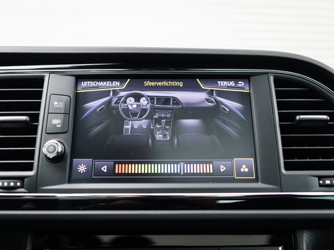 SEAT Leon ST 2.0 TSI CUPRA 4DRIVE CARBON EDITION PANO BREMBO