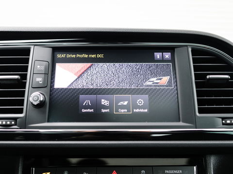 SEAT Leon ST 2.0 TSI CUPRA 4DRIVE CARBON EDITION PANO BREMBO