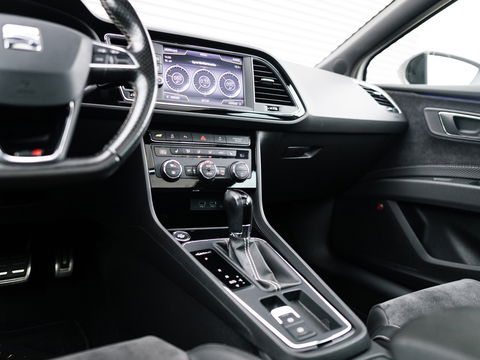 SEAT Leon ST 2.0 TSI CUPRA 4DRIVE CARBON EDITION PANO BREMBO