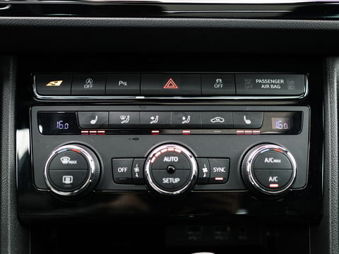 SEAT Leon ST 2.0 TSI CUPRA 4DRIVE CARBON EDITION PANO BREMBO