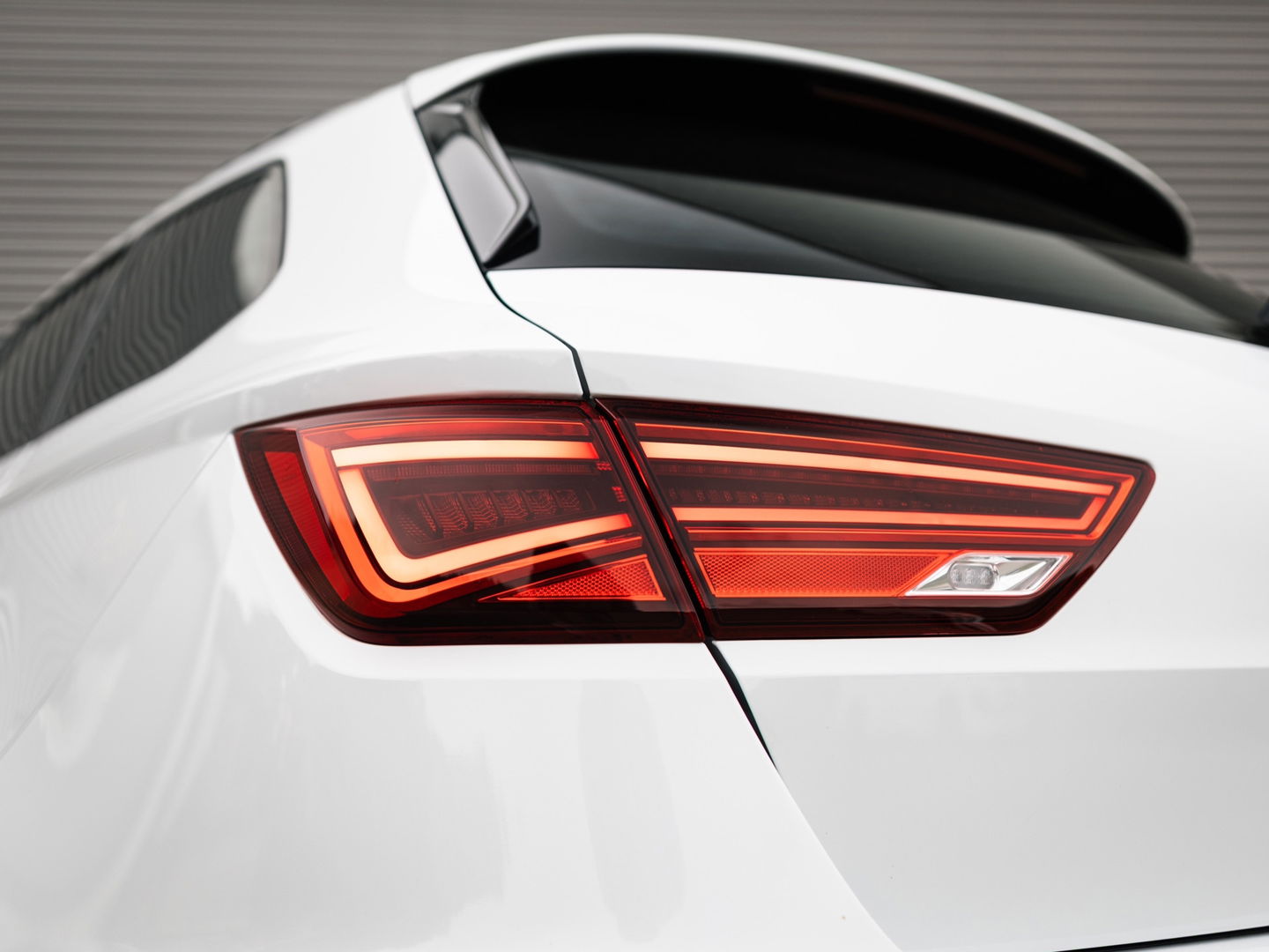 SEAT Leon ST 2.0 TSI CUPRA 4DRIVE CARBON EDITION PANO BREMBO