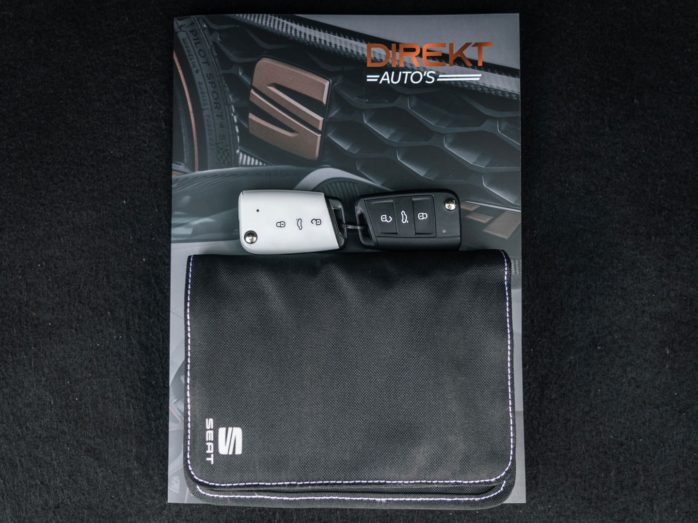 SEAT Leon ST 2.0 TSI CUPRA 4DRIVE CARBON EDITION PANO BREMBO