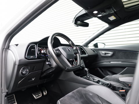 SEAT Leon ST 2.0 TSI CUPRA 4DRIVE CARBON EDITION PANO BREMBO