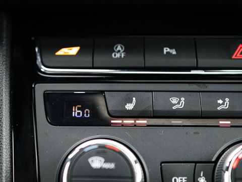 SEAT Leon ST 2.0 TSI CUPRA 4DRIVE CARBON EDITION PANO BREMBO