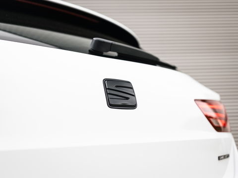 SEAT Leon ST 2.0 TSI CUPRA 4DRIVE CARBON EDITION PANO BREMBO