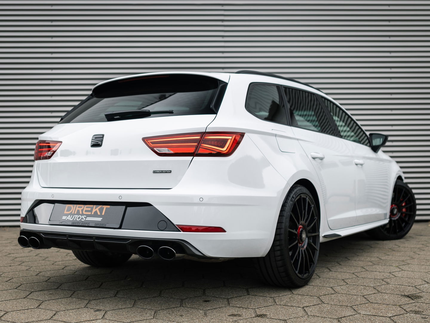 SEAT Leon ST 2.0 TSI CUPRA 4DRIVE CARBON EDITION PANO BREMBO