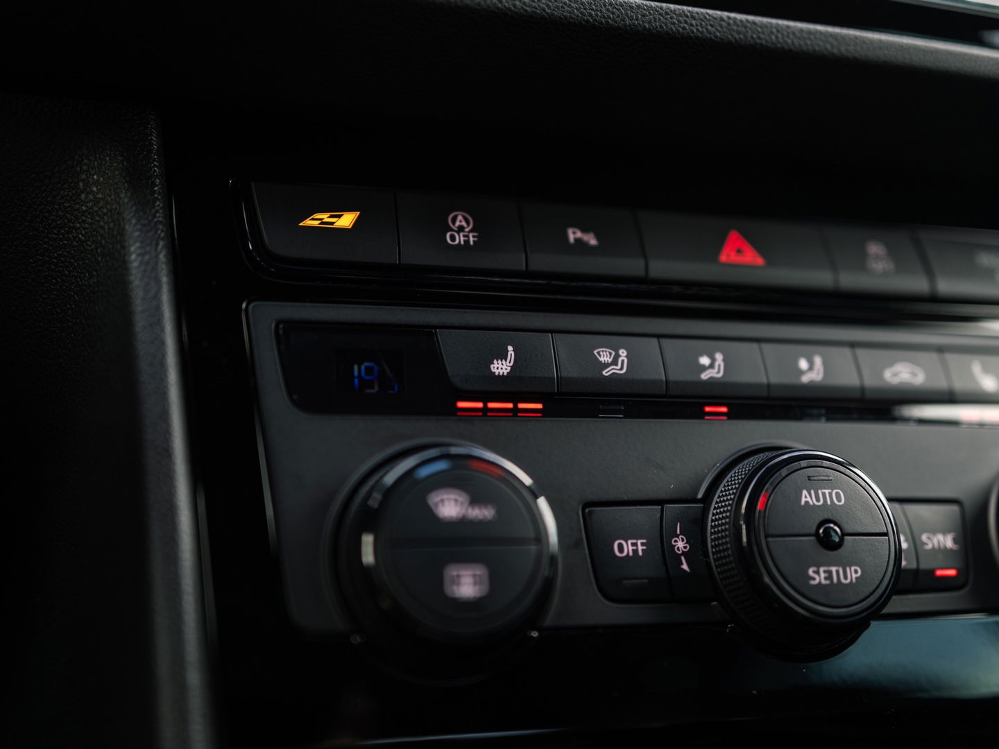 SEAT Leon ST 2.0 TSI CUPRA 300 4DRIVE VIRTUAL BEATS DCC