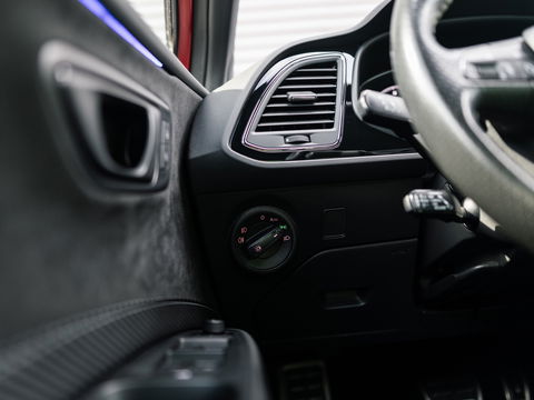 SEAT Leon ST 2.0 TSI CUPRA 300 4DRIVE VIRTUAL BEATS DCC