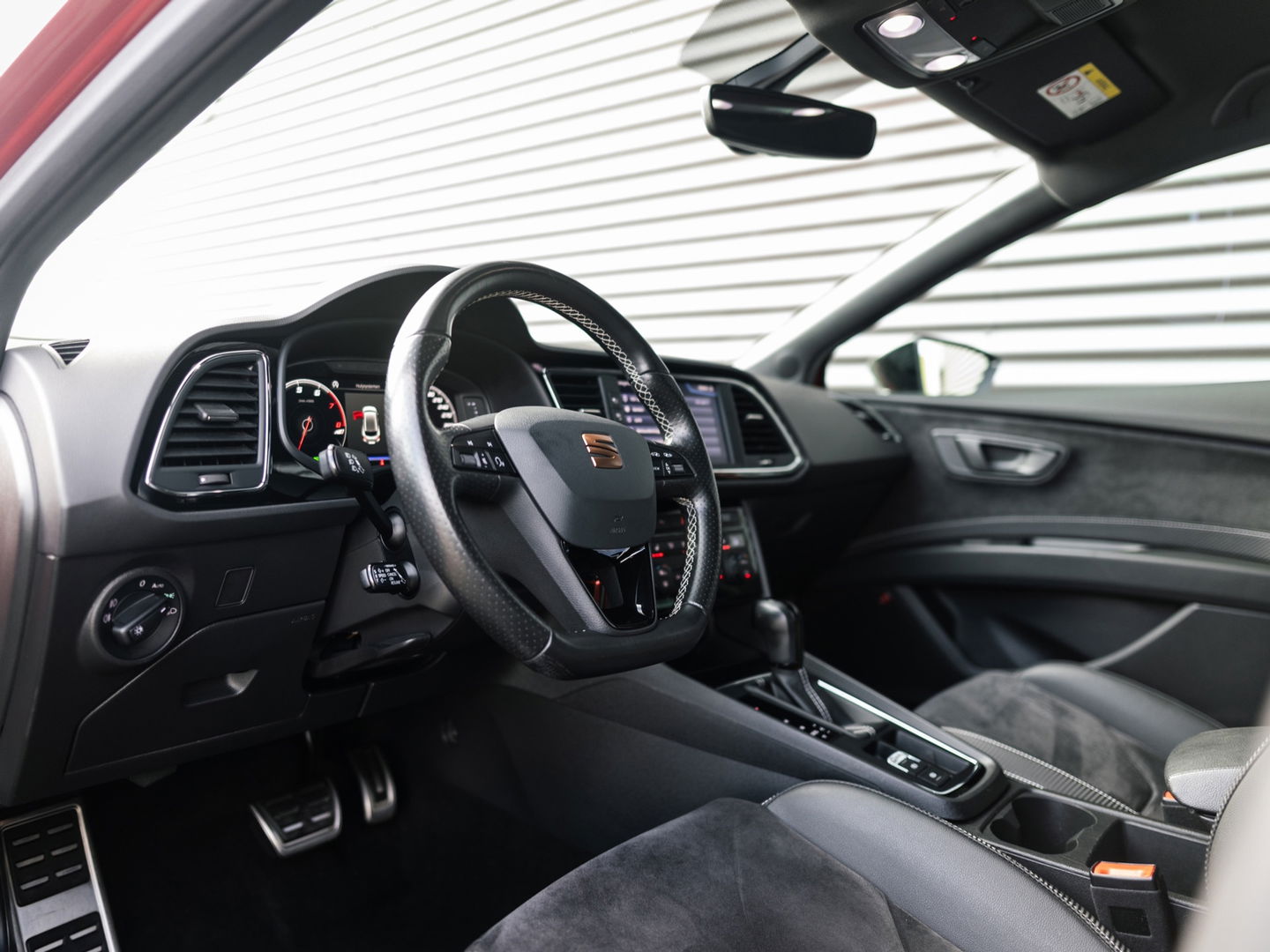 SEAT Leon ST 2.0 TSI CUPRA 300 4DRIVE VIRTUAL BEATS DCC