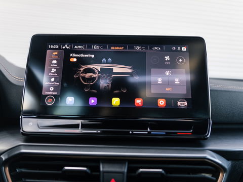 CUPRA Leon ST 2.0 TSI 4DRIVE PANO CAMERA BEATS TREKH. KEYLESS