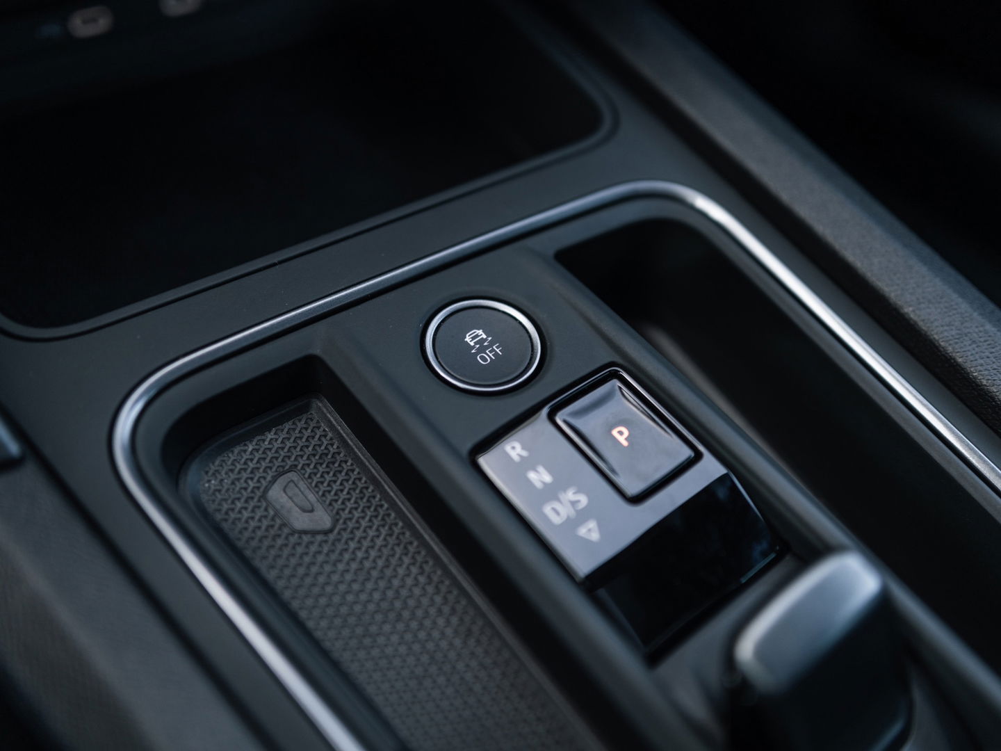 CUPRA Leon ST 2.0 TSI 4DRIVE PANO CAMERA BEATS TREKH. KEYLESS