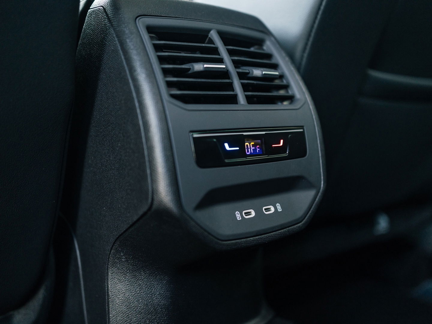 CUPRA Leon ST 2.0 TSI 4DRIVE PANO CAMERA BEATS TREKH. KEYLESS