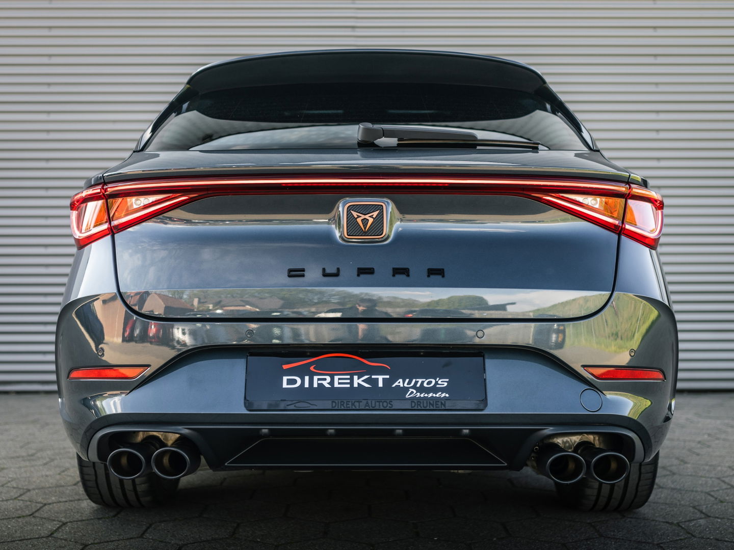 CUPRA Leon ST 2.0 TSI 4DRIVE PANO CAMERA BEATS TREKH. KEYLESS