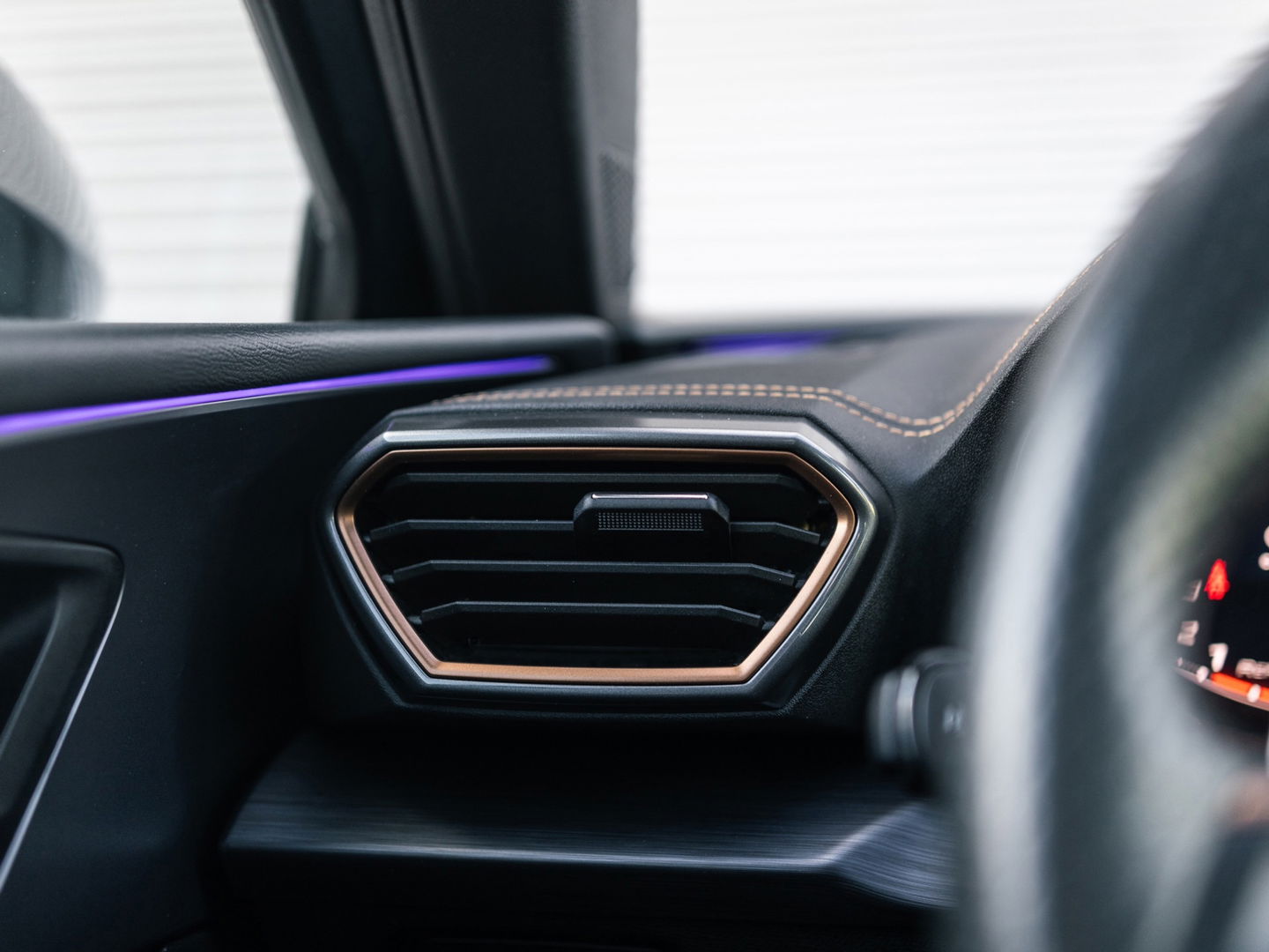 CUPRA Leon ST 2.0 TSI 4DRIVE PANO CAMERA BEATS TREKH. KEYLESS