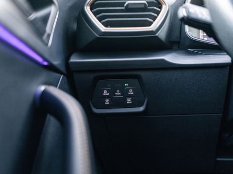 CUPRA Leon ST 2.0 TSI 4DRIVE PANO CAMERA BEATS TREKH. KEYLESS