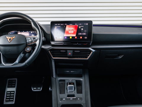 CUPRA Leon ST 2.0 TSI 4DRIVE PANO CAMERA BEATS TREKH. KEYLESS