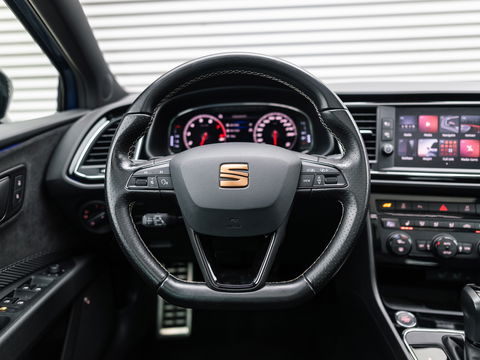 SEAT Leon ST 2.0 TSI CUPRA 300 4DRIVE PANO BEATS CAMERA DCC