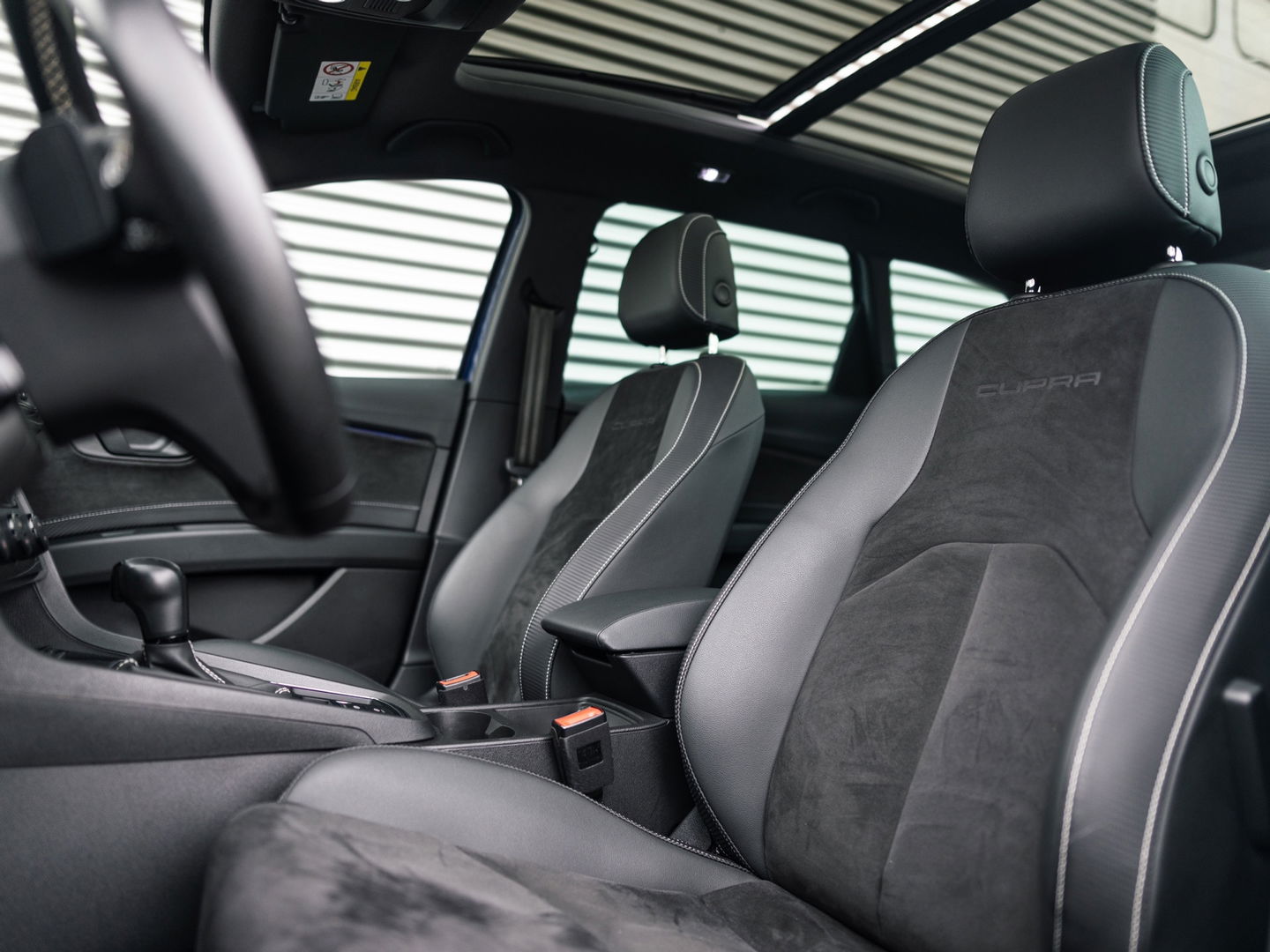 SEAT Leon ST 2.0 TSI CUPRA 300 4DRIVE PANO BEATS CAMERA DCC