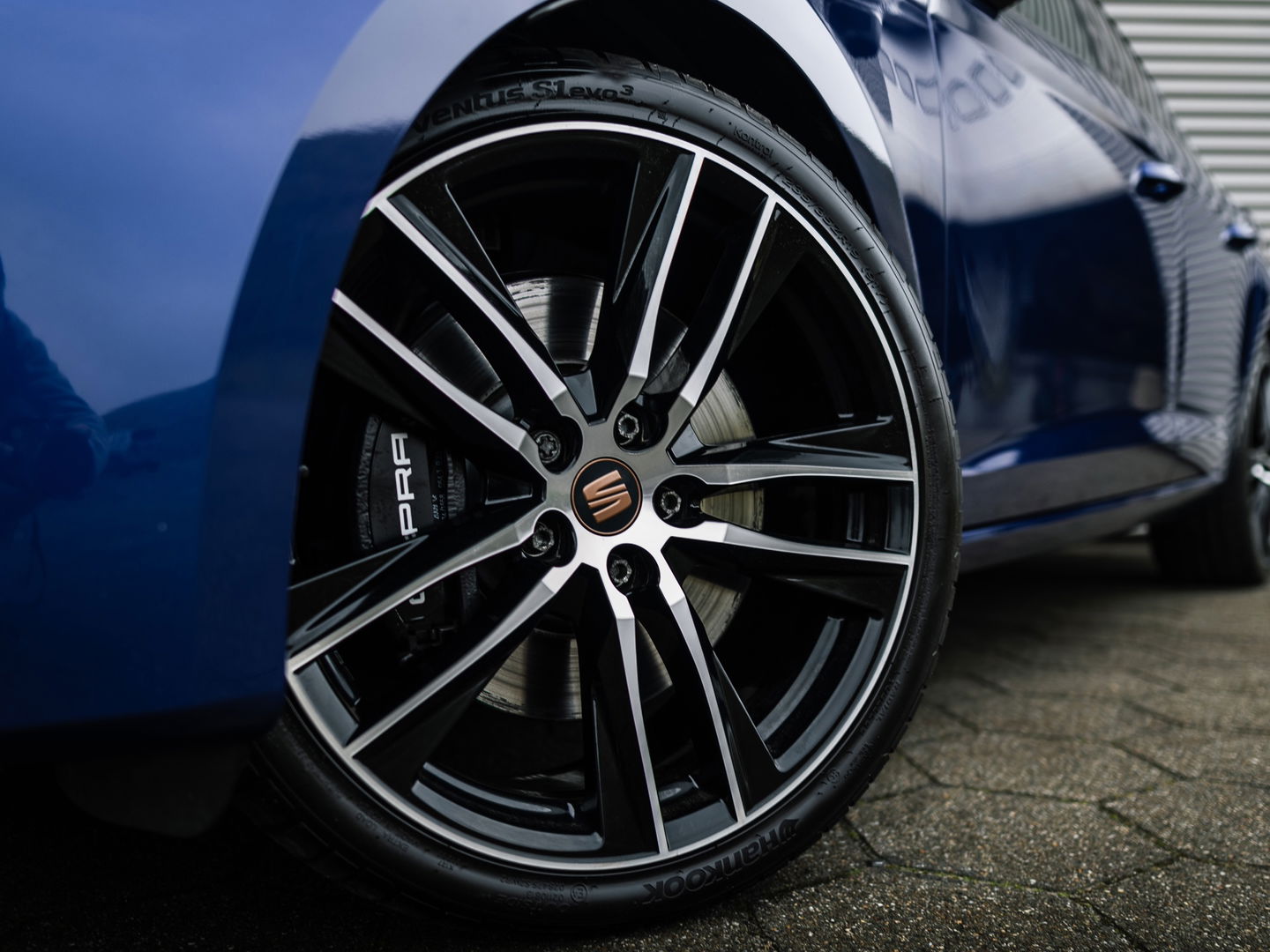 SEAT Leon ST 2.0 TSI CUPRA 300 4DRIVE PANO BEATS CAMERA DCC