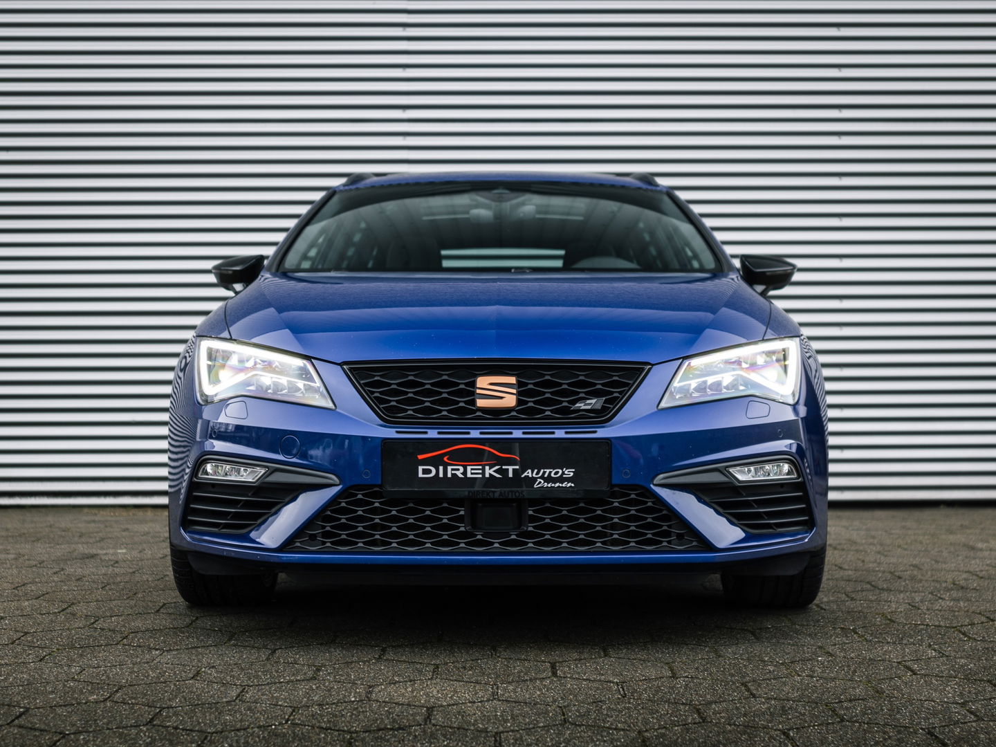 SEAT Leon ST 2.0 TSI CUPRA 300 4DRIVE PANO BEATS CAMERA DCC