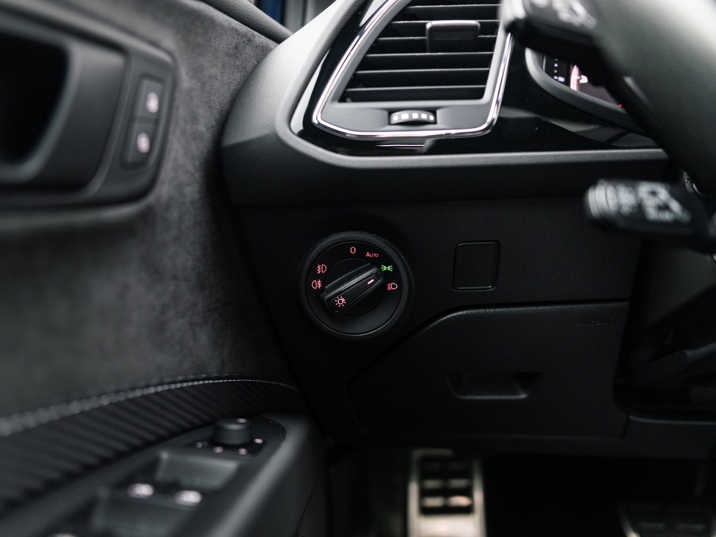 SEAT Leon ST 2.0 TSI CUPRA 300 4DRIVE PANO BEATS CAMERA DCC