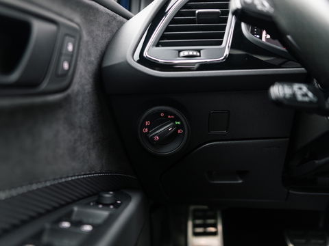 SEAT Leon ST 2.0 TSI CUPRA 300 4DRIVE PANO BEATS CAMERA DCC