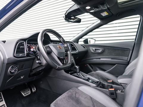 SEAT Leon ST 2.0 TSI CUPRA 300 4DRIVE PANO BEATS CAMERA DCC
