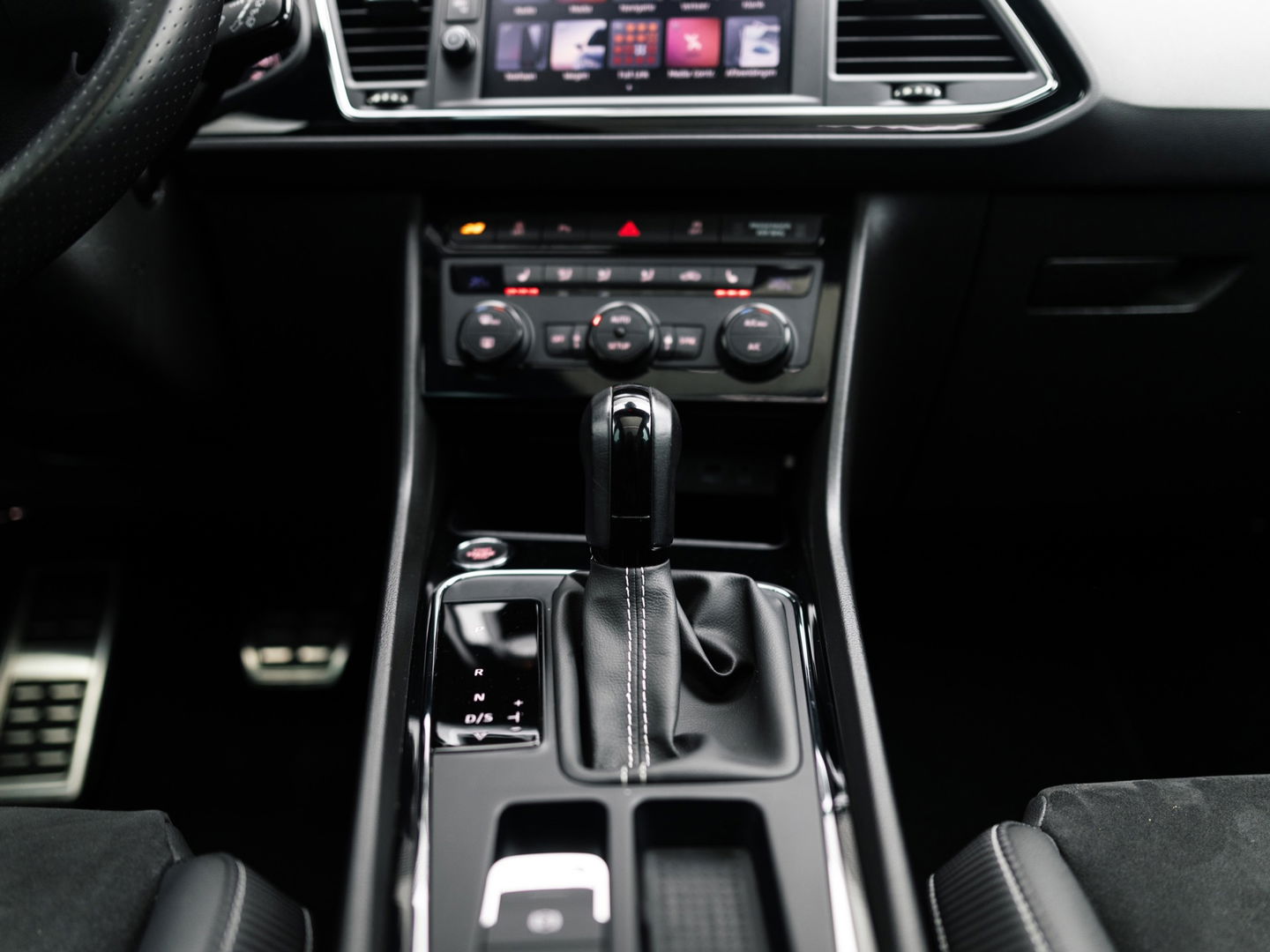 SEAT Leon ST 2.0 TSI CUPRA 300 4DRIVE PANO BEATS CAMERA DCC