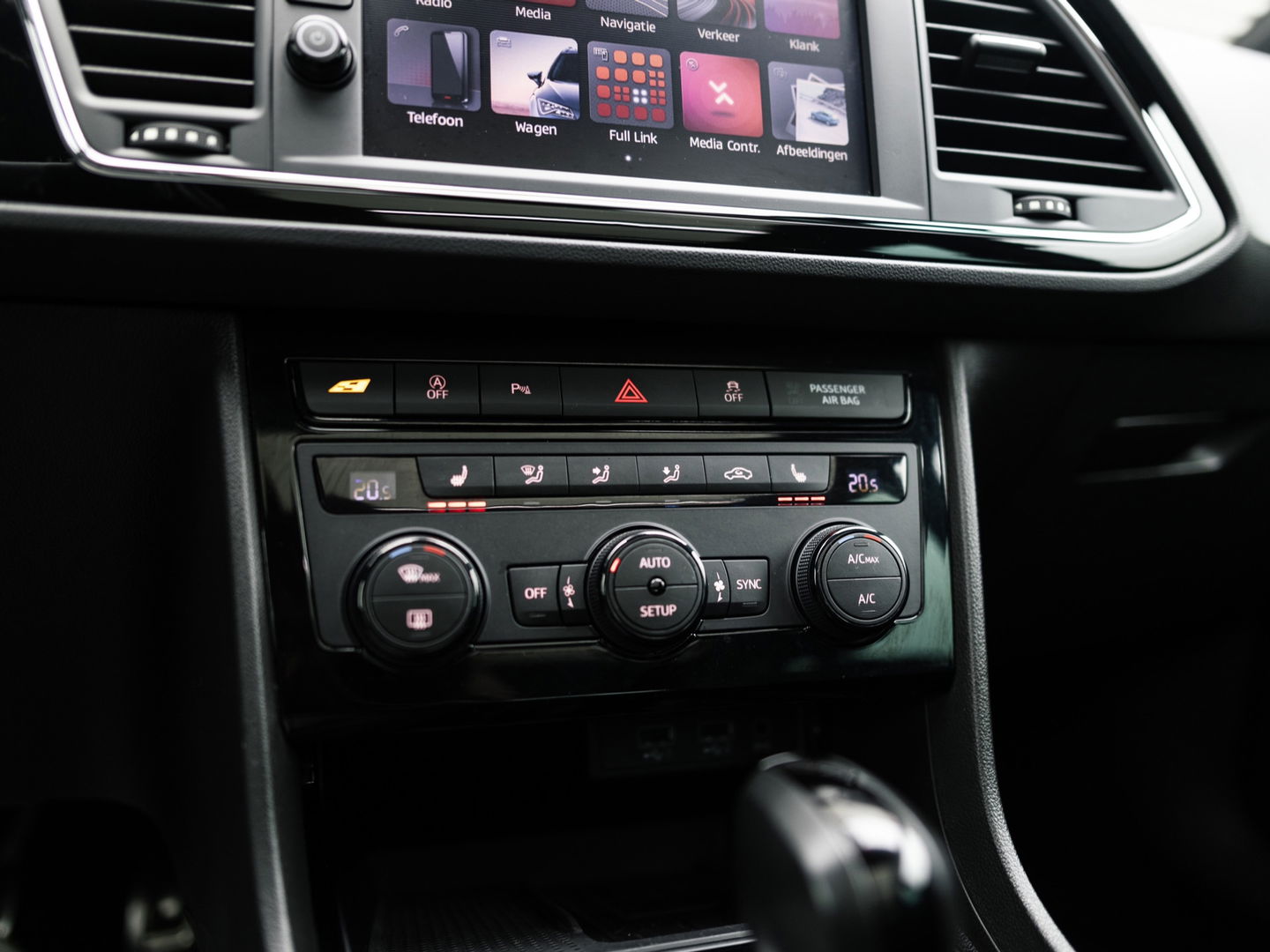 SEAT Leon ST 2.0 TSI CUPRA 300 4DRIVE PANO BEATS CAMERA DCC