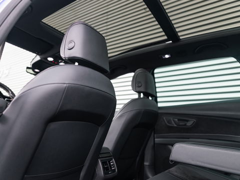 SEAT Leon ST 2.0 TSI CUPRA 300 4DRIVE PANO BEATS CAMERA DCC