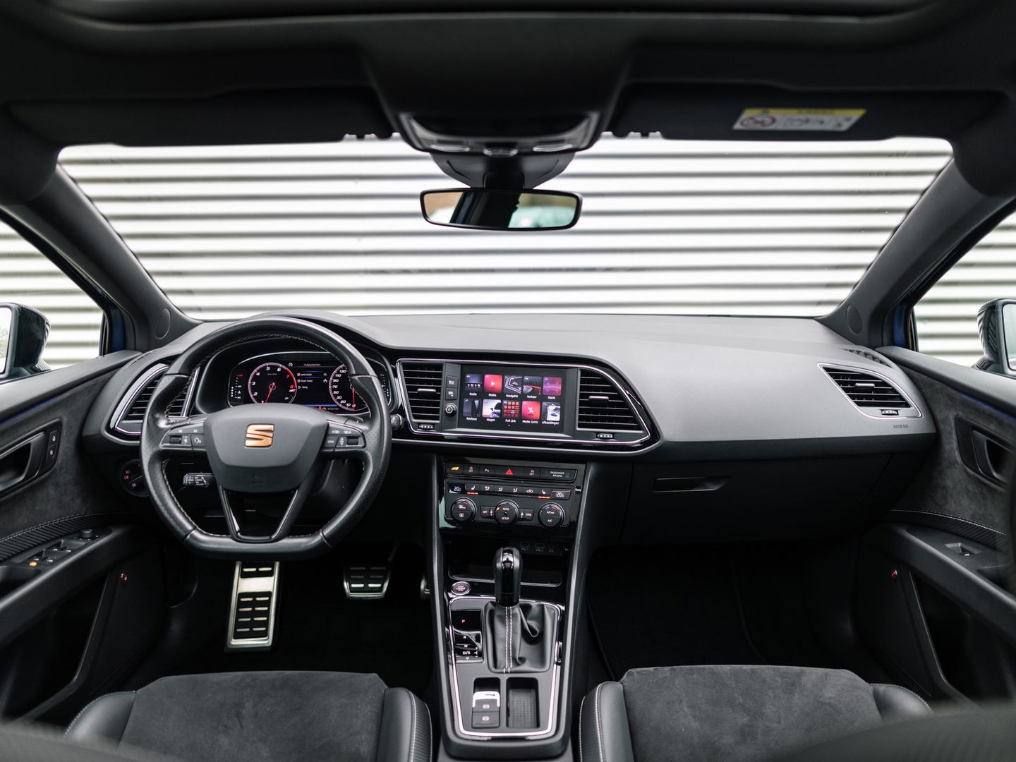 SEAT Leon ST 2.0 TSI CUPRA 300 4DRIVE PANO BEATS CAMERA DCC