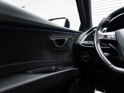 SEAT Leon ST 2.0 TSI CUPRA 300 4DRIVE PANO BEATS CAMERA DCC