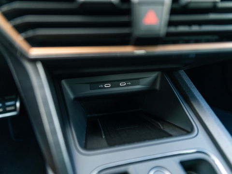 CUPRA Formentor 2.5 TSI VZ5 CARBON SCHAAL CAMERA 390PK RS3