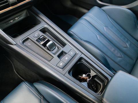 CUPRA Formentor 2.5 TSI VZ5 CARBON SCHAAL CAMERA 390PK RS3