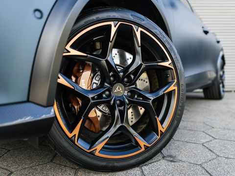 CUPRA Formentor 2.5 TSI VZ5 CARBON SCHAAL CAMERA 390PK RS3