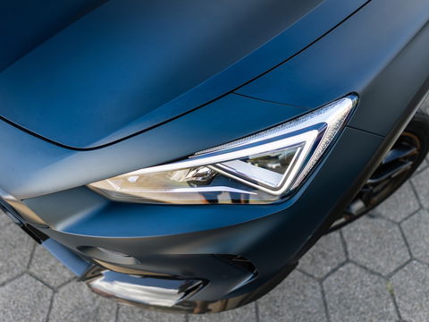 CUPRA Formentor 2.5 TSI VZ5 CARBON SCHAAL CAMERA 390PK RS3