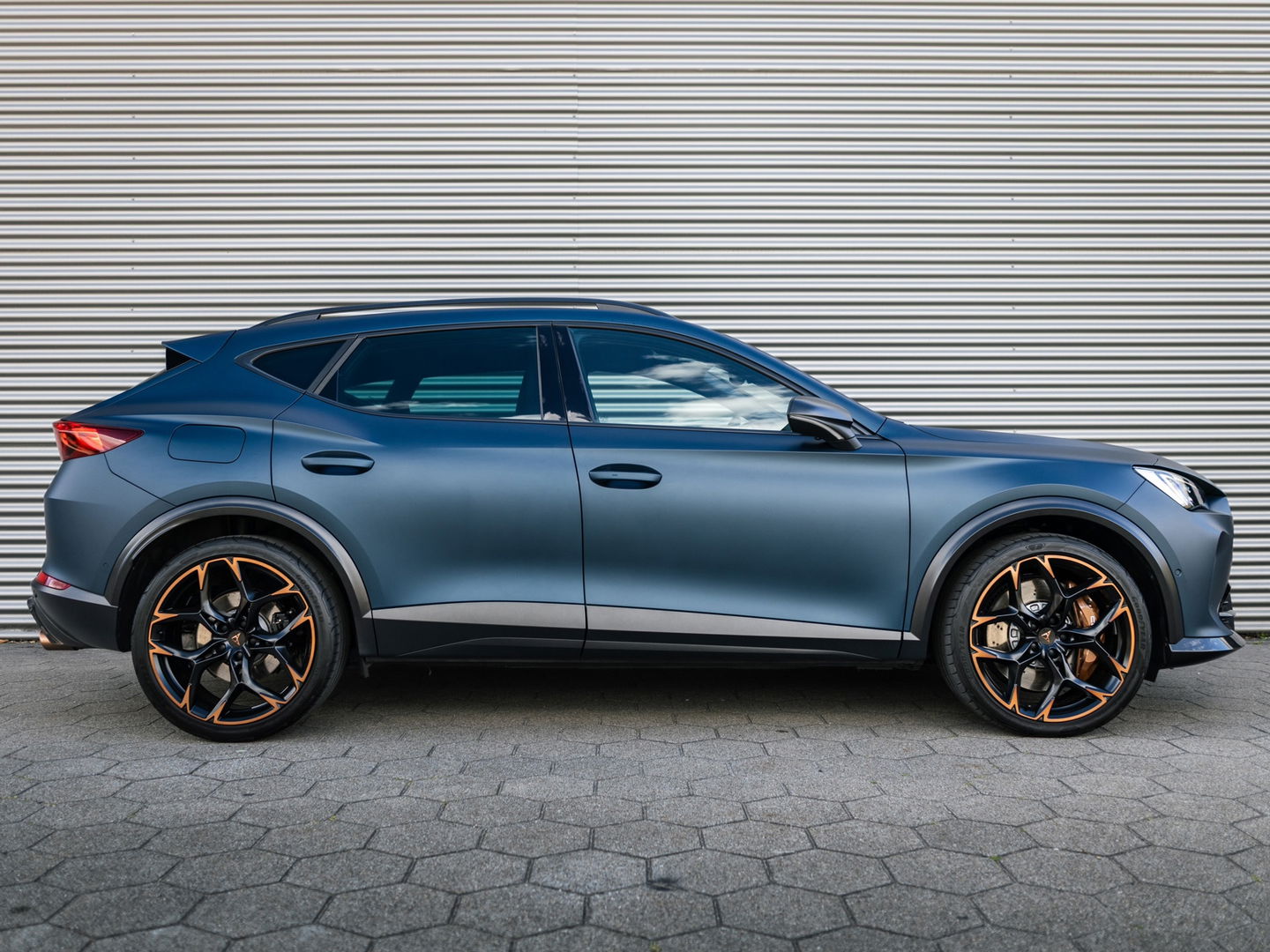 CUPRA Formentor 2.5 TSI VZ5 CARBON SCHAAL CAMERA 390PK RS3