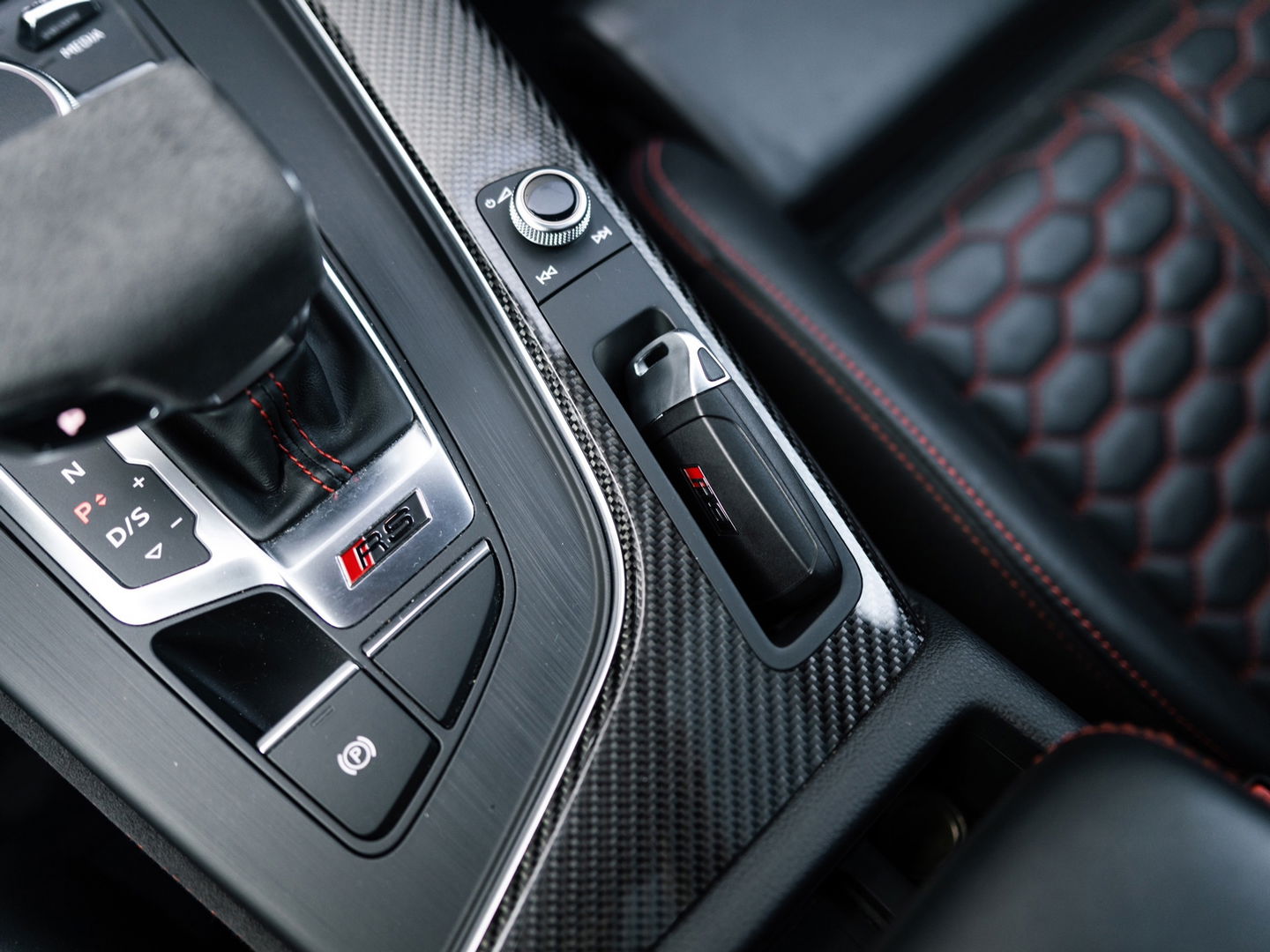 Audi RS4 Avant 2.9 TFSI RS4 Quattro CARBON B&O PANO MASSAGE