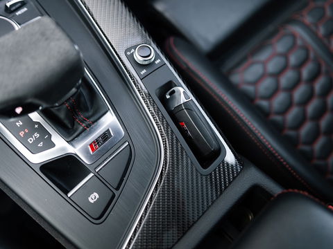 Audi RS4 Avant 2.9 TFSI RS4 Quattro CARBON B&O PANO MASSAGE